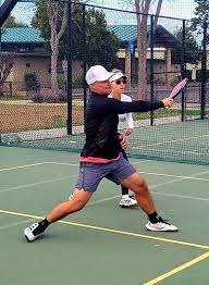 Can you serve overhand in Pickleball?